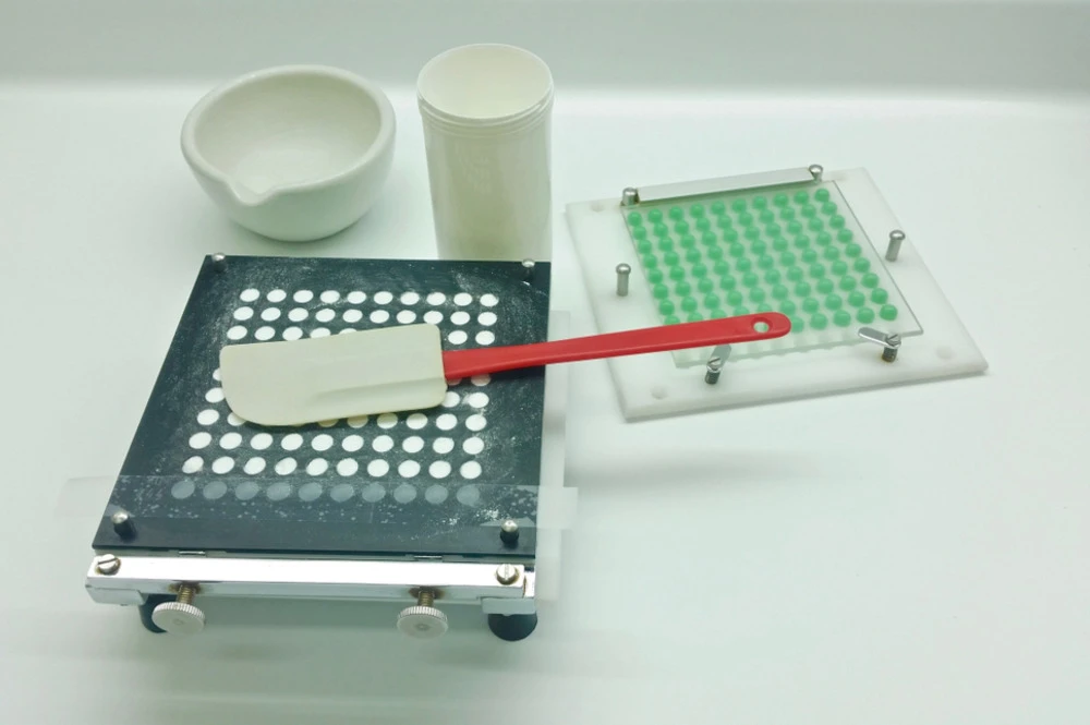 compounding medication in pill capsules